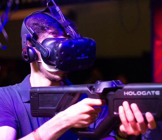 Virtual Reality Device